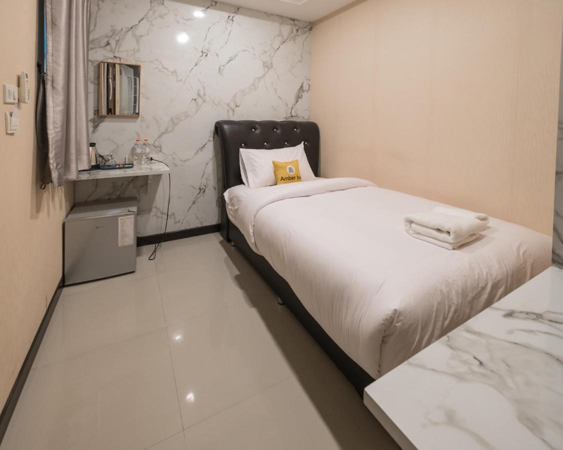 Kamar Single